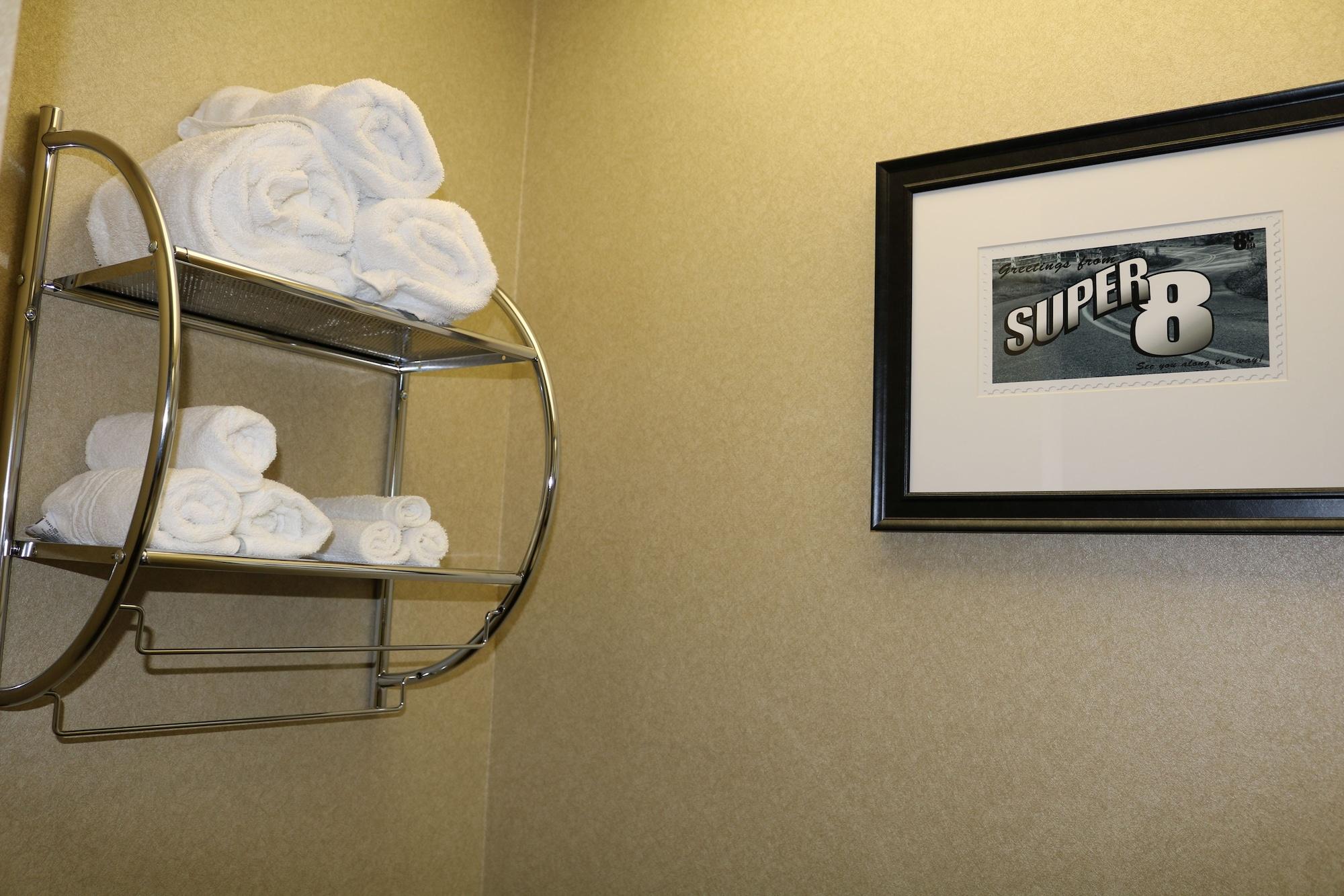 Super 8 By Wyndham Plattsburgh Otel Dış mekan fotoğraf