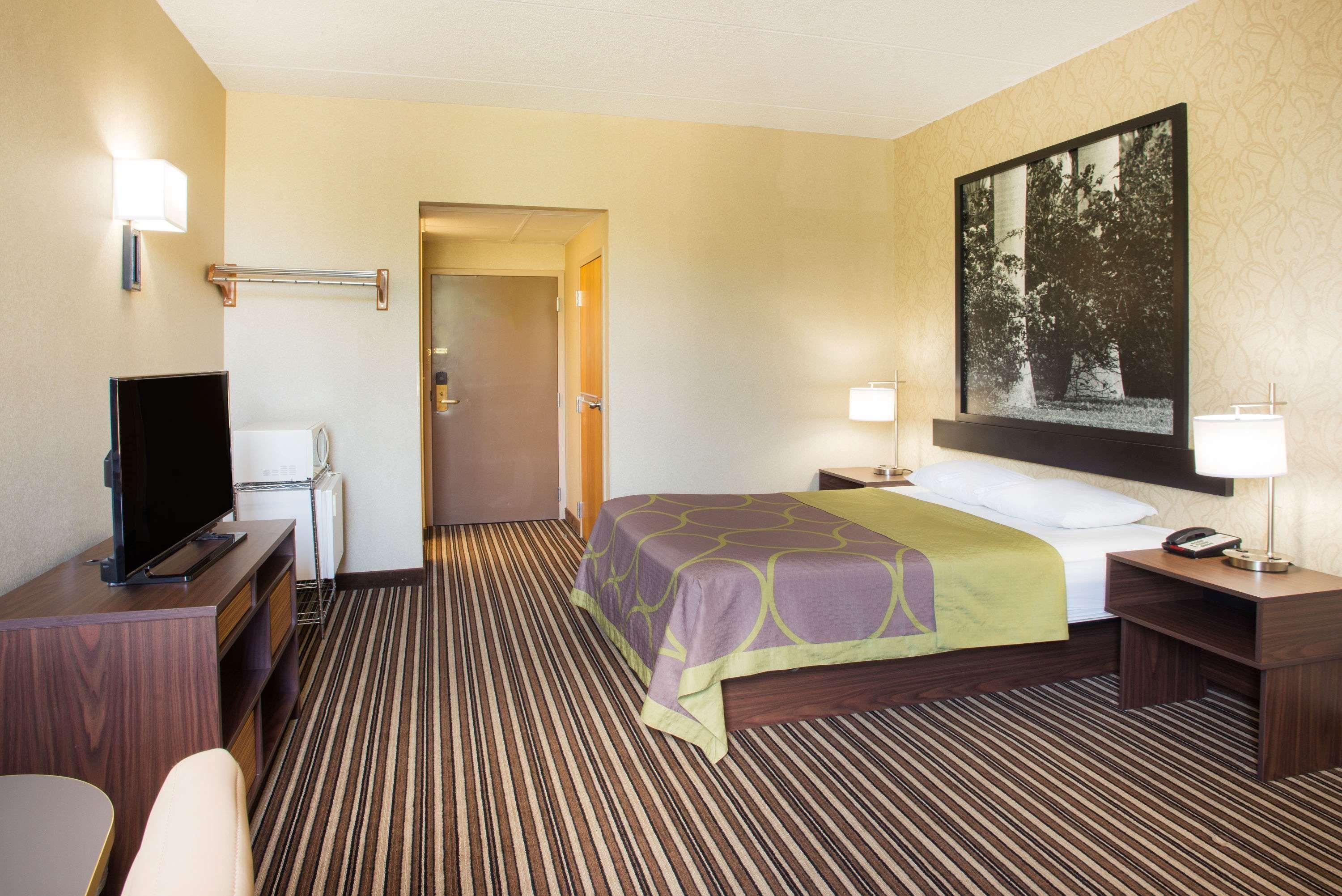 Super 8 By Wyndham Plattsburgh Otel Dış mekan fotoğraf