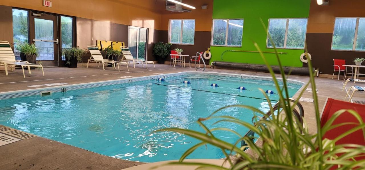 Super 8 By Wyndham Plattsburgh Otel Dış mekan fotoğraf