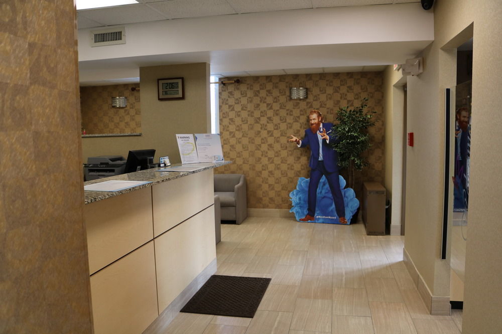 Super 8 By Wyndham Plattsburgh Otel Dış mekan fotoğraf