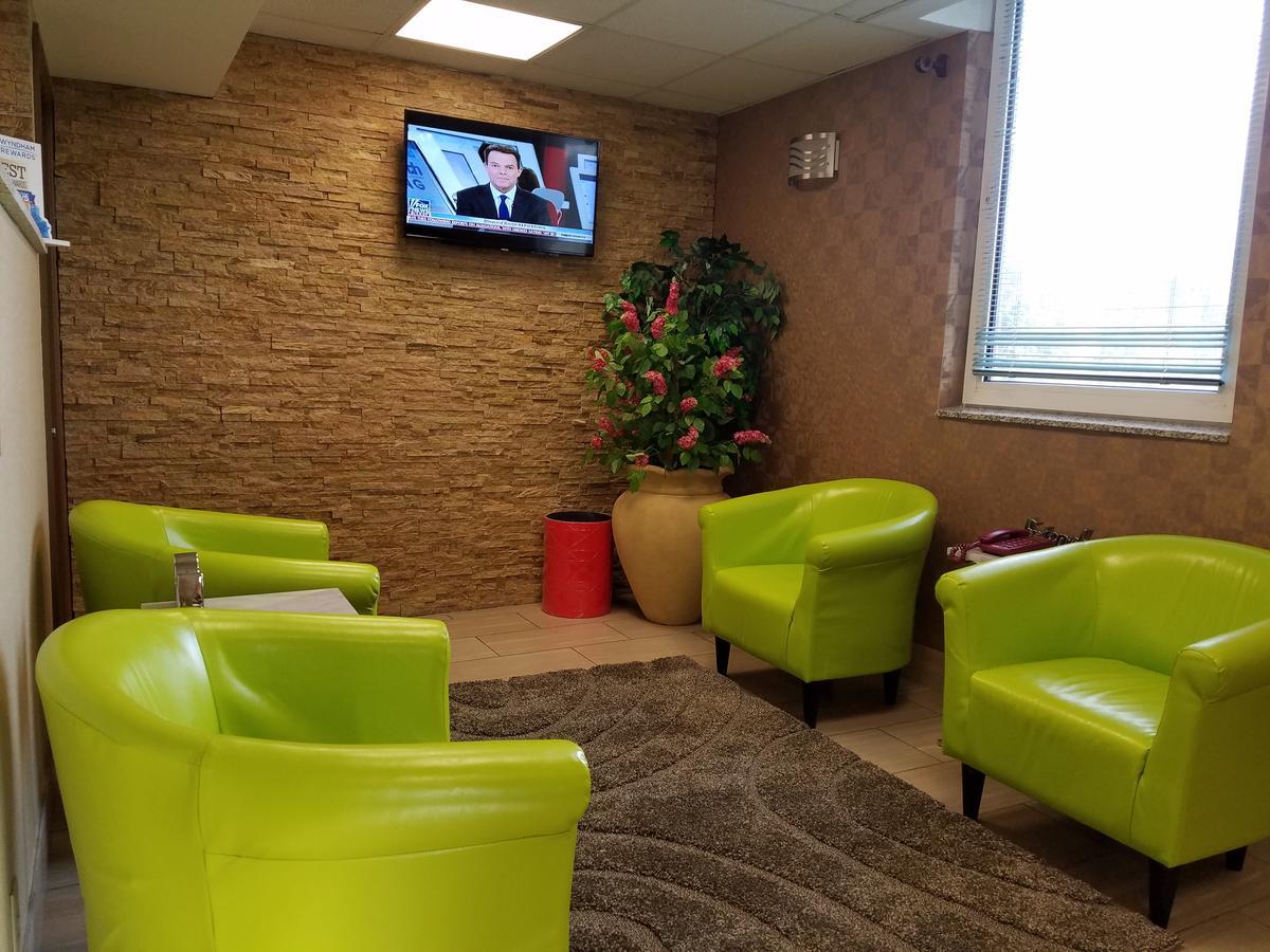 Super 8 By Wyndham Plattsburgh Otel Dış mekan fotoğraf